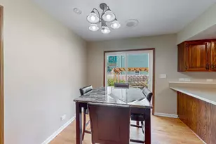 1300 Wolff Ave Ave, Elgin, IL 60123 - Photo 33