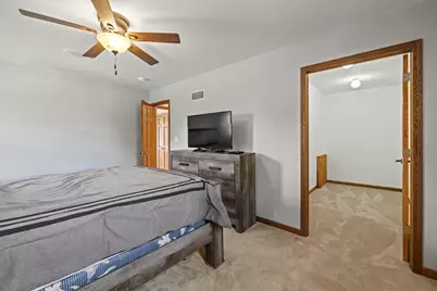 1300 Wolff Aven Avenue, Elgin, IL 60123 - Photo 37