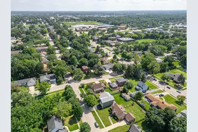 1300 Wolff Aven Avenue, Elgin, IL 60123 - Photo 15
