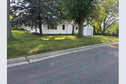 902 Hayes Avenue, South Beloit, IL 61080 - Photo 3