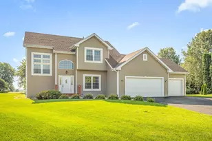 510 Zierke Ct, Winnebago, IL 61088 - Photo 1