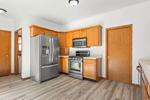 510 Zierke Ct, Winnebago, IL 61088 - Photo 17