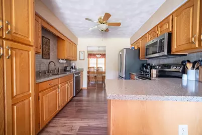 15328 Wedgewood Dr, South Beloit, IL 61080 - Photo 11