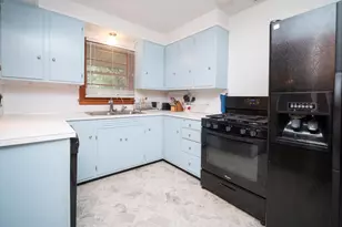 301 Junius, Loves Park, IL 61111 - Photo 3
