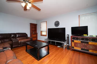 301 Junius, Loves Park, IL 61111 - Photo 5