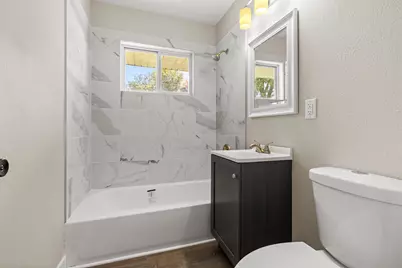 2221 Evans Avenue, Loves Park, IL 61111 - Photo 9