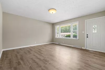 2221 Evans Avenue, Loves Park, IL 61111 - Photo 3