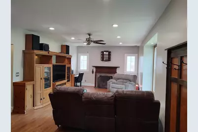 915 Julien Street, Belvidere, IL 61008 - Photo 11