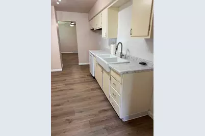 310 N Stewart Drive, Freeport, IL 61032 - Photo 19