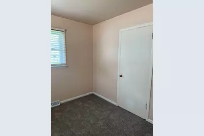 310 N Stewart Drive, Freeport, IL 61032 - Photo 13