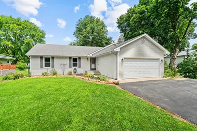 510 W Hitt Street, Mount Morris, IL 61054 - Photo 1