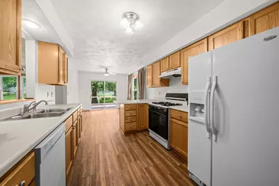 510 W Hitt Street, Mount Morris, IL 61054 - Photo 3