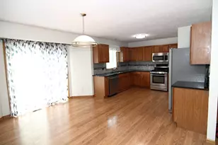 140 Tiffany Ln, Cedarville, IL 61013 - Photo 9