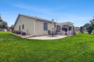 562 Pine Meadow Dr, Dixon, IL 61021 - Photo 17