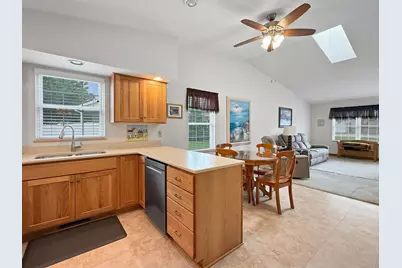 562 Pine Meadow Drive, Dixon, IL 61021 - Photo 9