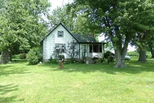 10006 Spring Rd, Garden Prairie, IL 61038 - Photo 3