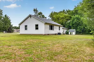 802 Darwin Dr, Machesney Park, IL 61115 - Photo 17