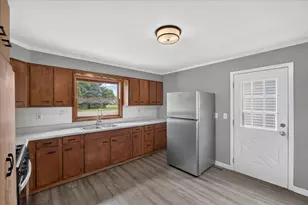 802 Darwin Dr, Machesney Park, IL 61115 - Photo 7