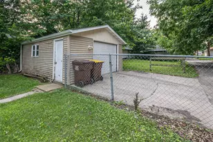 1915 9th Ave, Rockford, IL 61104 - Photo 23