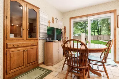 2430 Evanston Drive, Rockford, IL 61108 - Photo 9