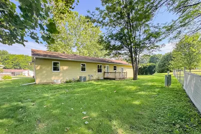 708 Mission Court, Freeport, IL 61032 - Photo 27