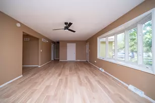 708 Mission Ct, Freeport, IL 61032 - Photo 17
