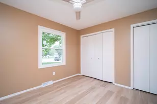 708 Mission Ct, Freeport, IL 61032 - Photo 23