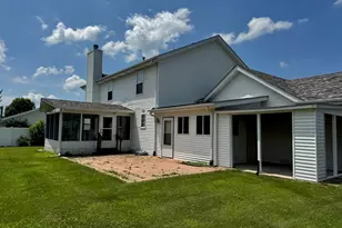 735 N Kristi Dr, Byron, IL 61010 - Photo 3