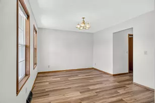 735 N Kristi Dr, Byron, IL 61010 - Photo 9