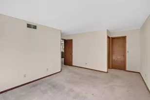 5326 Sandpiper Pl, Loves Park, IL 61111 - Photo 13