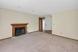 5326 Sandpiper Pl, Loves Park, IL 61111 - Photo 5