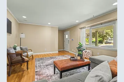 110 S Calvin Park Boulevard, Rockford, IL 61108 - Photo 9