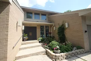 967 Indian Terrace, Rockford, IL 61103 - Photo 3