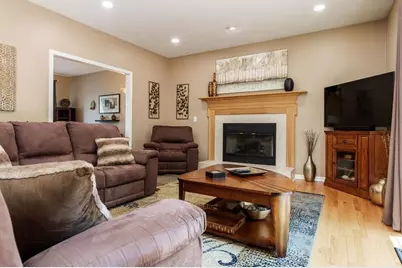 726 Meadow Crossing Trail, Roscoe, IL 61073 - Photo 9