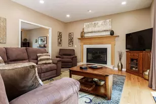 726 Meadow Crossing Trail, Roscoe, IL 61073 - Photo 9