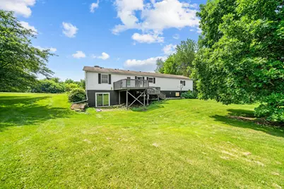 649 Sioux Drive, Freeport, IL 61032 - Photo 5