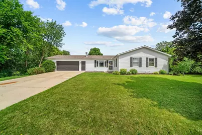 649 Sioux Drive, Freeport, IL 61032 - Photo 1