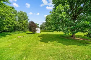 649 Sioux Dr, Freeport, IL 61032 - Photo 7