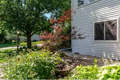3418 Valley Woods Drive, Cherry Valley, IL 61016 - Photo 11