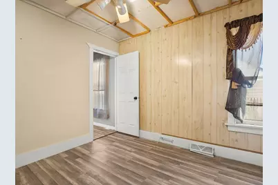 301 Grand Avenue, Loves Park, IL 61111 - Photo 17