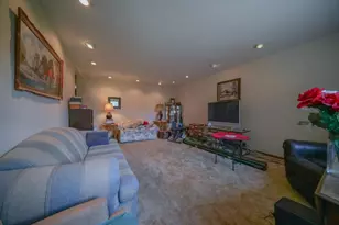 210 Drake, Rochelle, IL 61068 - Photo 3