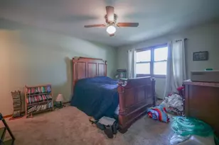 210 Drake, Rochelle, IL 61068 - Photo 13
