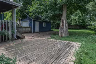1816 Latham St, Rockford, IL 61103 - Photo 3