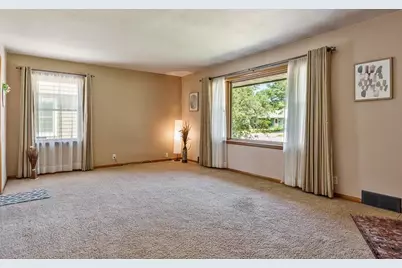 2328 Sharon Avenue, Rockford, IL 61103 - Photo 5