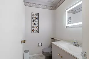 1559 W Demeter Dr, Freeport, IL 61032 - Photo 21