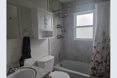426 Fisk, Dekalb, IL 60115 - Photo 9