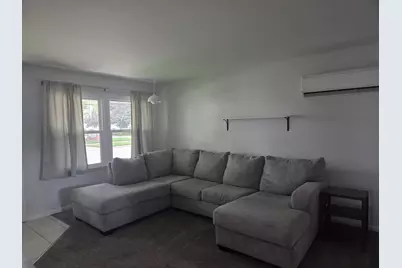 426 Fisk, Dekalb, IL 60115 - Photo 3