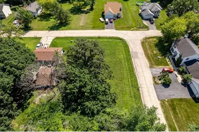 102 SE Bradford Place, Poplar Grove, IL 61065 - Photo 9