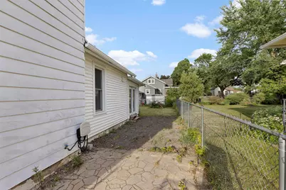 912 Fremont Street, Belvidere, IL 61008 - Photo 3