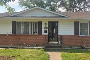 3303 Liberty Dr, Rockford, IL 61101 - Photo 3